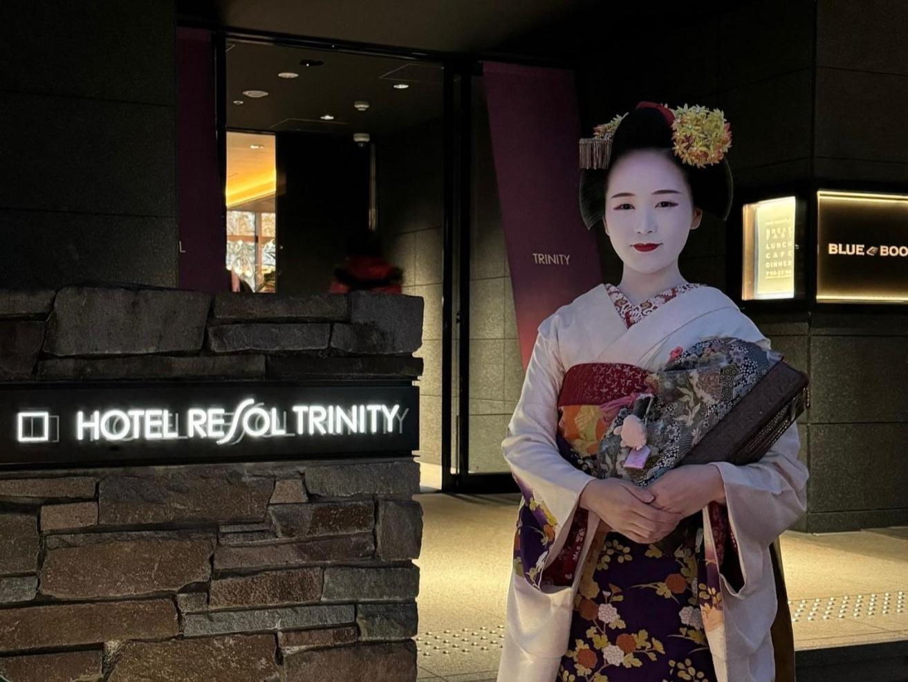 Resol Trinity 4*